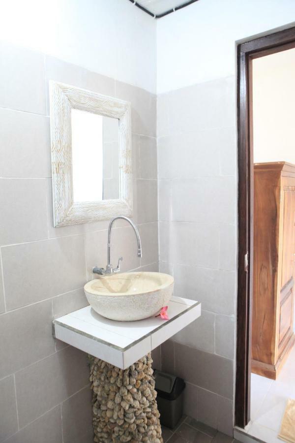 Dayuh House Hotel Batumadeg Buitenkant foto